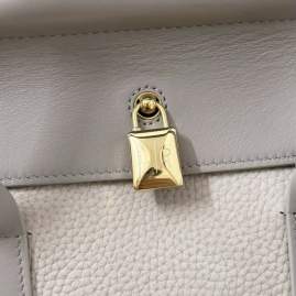Picture of Loro Piana Handbags _SKUfw213257797fw